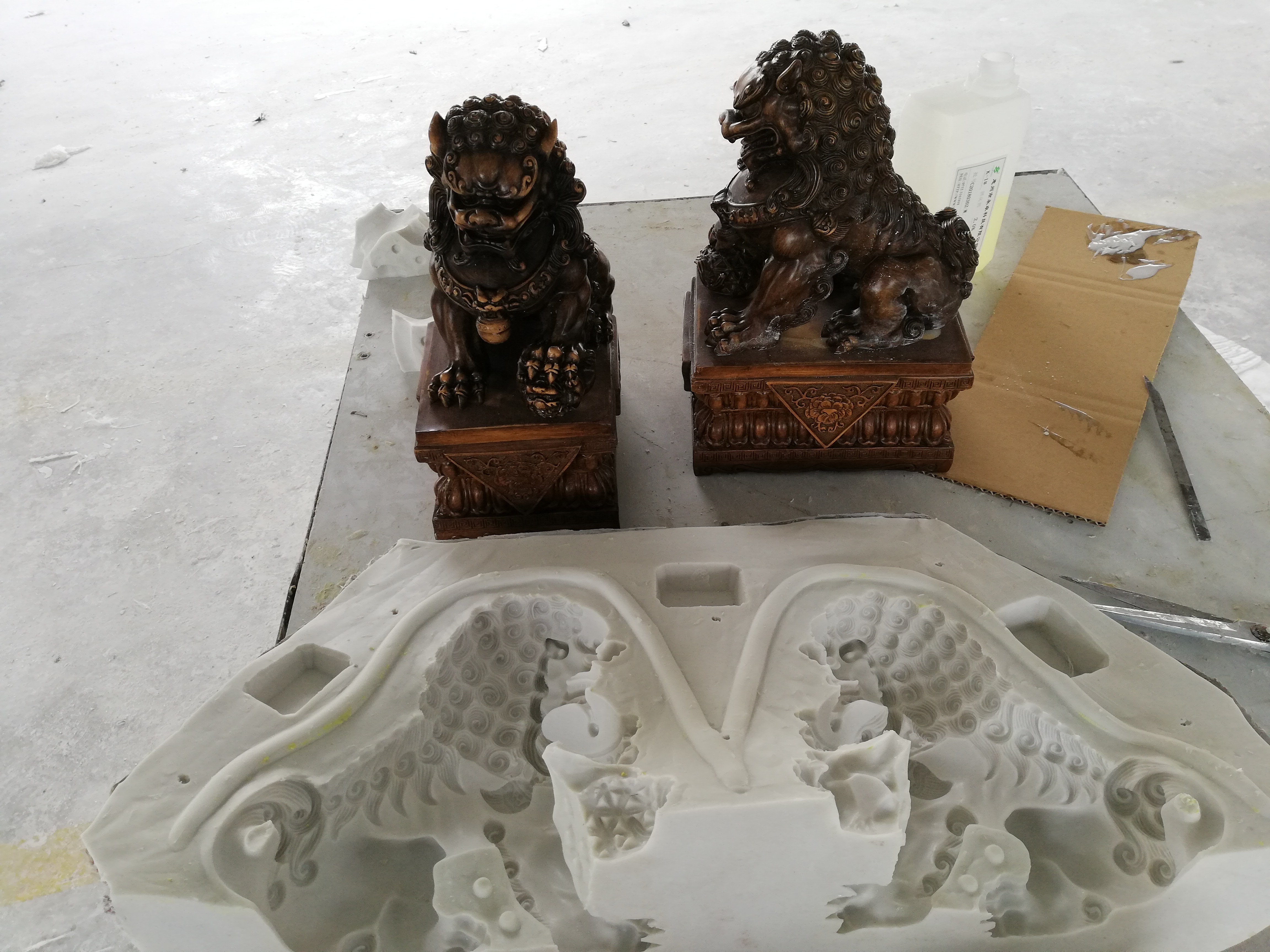 模具硅膠翻模樹脂工藝品出現(xiàn)燒模情況怎么辦 ？