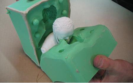  如何判斷模具硅膠產(chǎn)品在購買時的質(zhì)量？